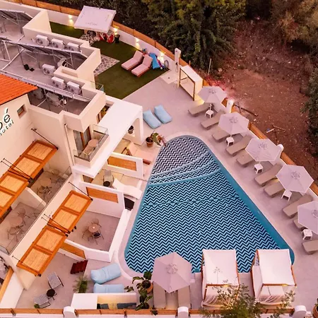Zoe Boutique Hotel 3*