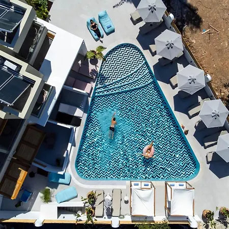Zoe Boutique Hotel 3*