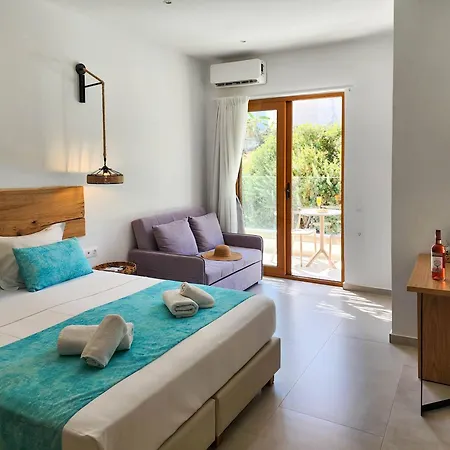Zoe Boutique Hotel 3*